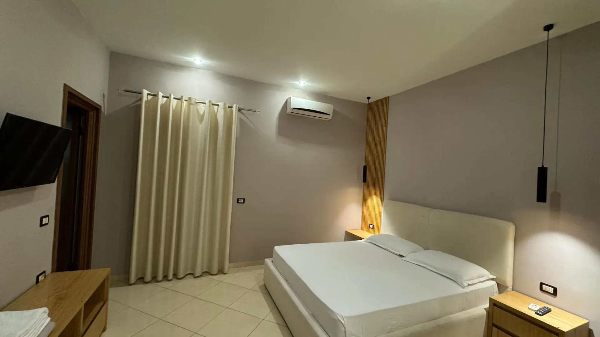 Hotel Kaloshi Mezez