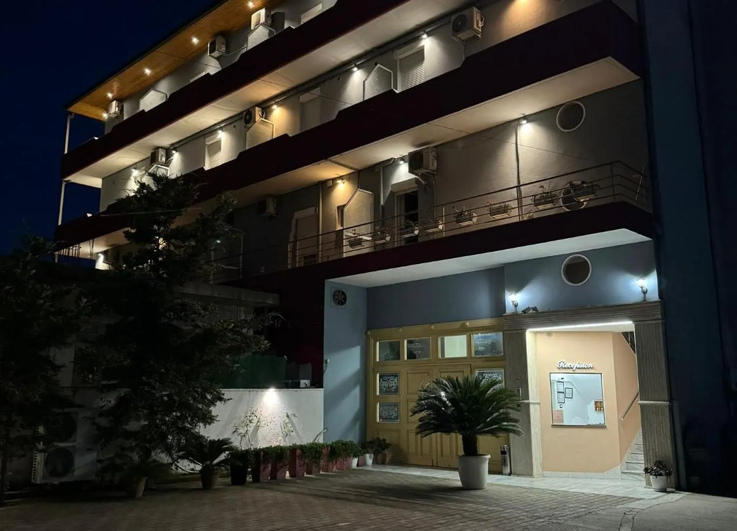 Hotel Kaloshi Mezez Albanien