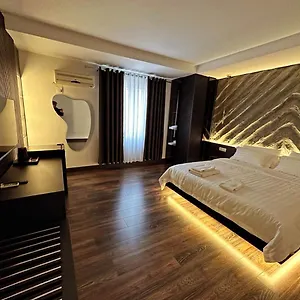 Tirana Central Rooms Affittacamere
