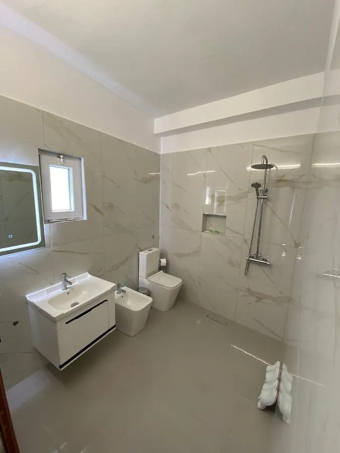 Hotel Kaloshi Mezez Albania