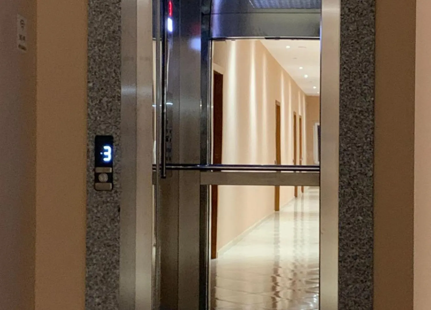 Hotel Kaloshi Mezez