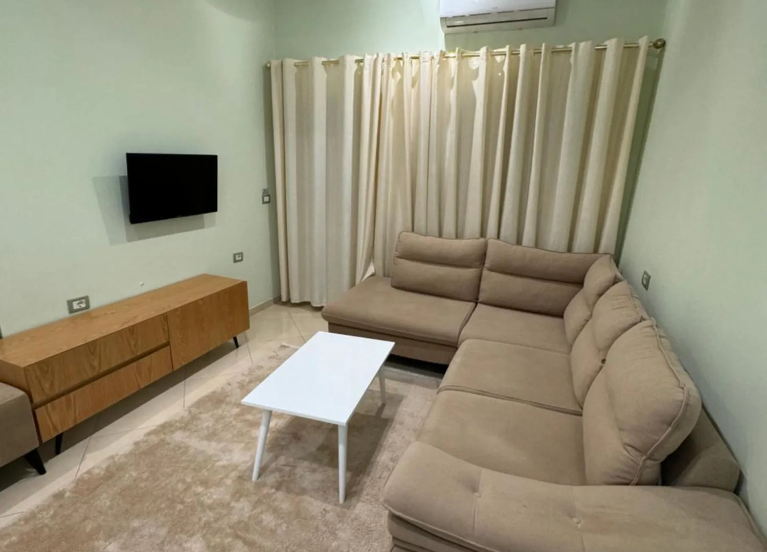 ****  Hotel Kaloshi Mezez Albânia